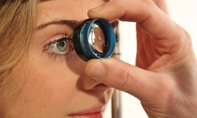 Τι πρέπει να τρώτε για να μην πάθετε γλαύκωμα στα μάτια